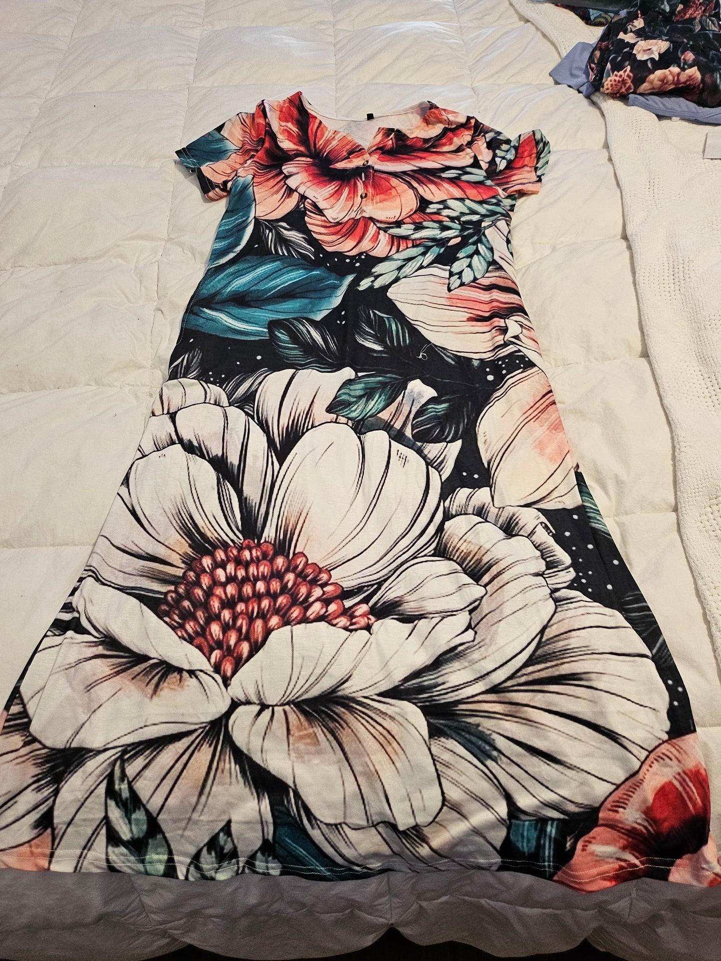 Large floral side pockets, long