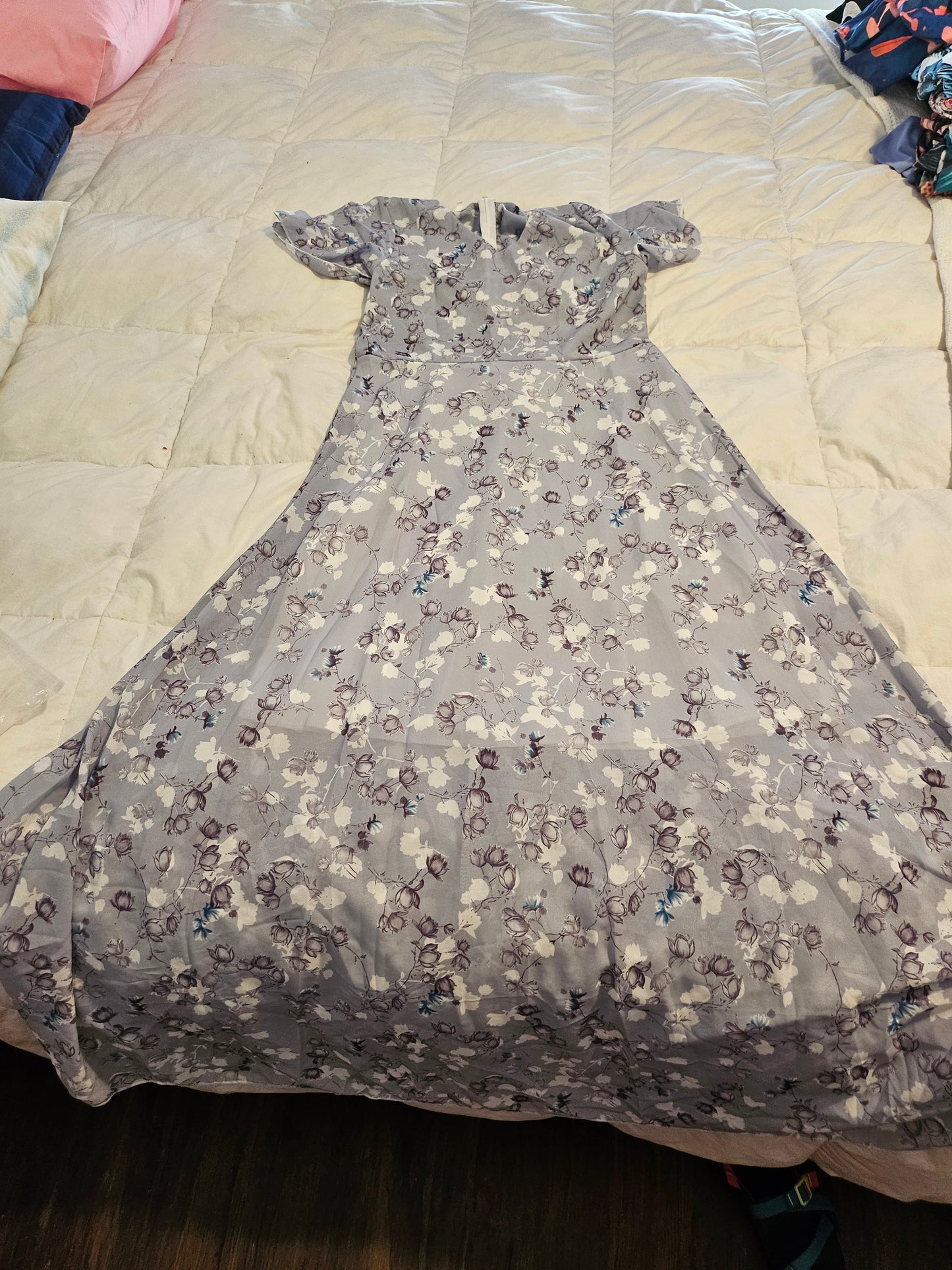 Small/medium, beautiful gray floral, lightweight, summer dress